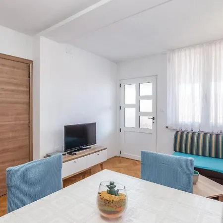 Appartamento Ivana B4 N2 *